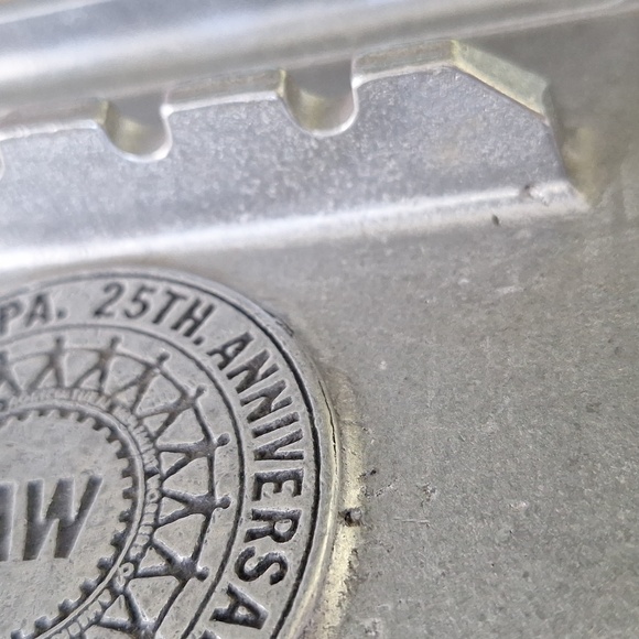 🚬 70s Ashtray Local 786 Union UAW 25th Anniversary. United Auto Workers - Picture 5 of 9